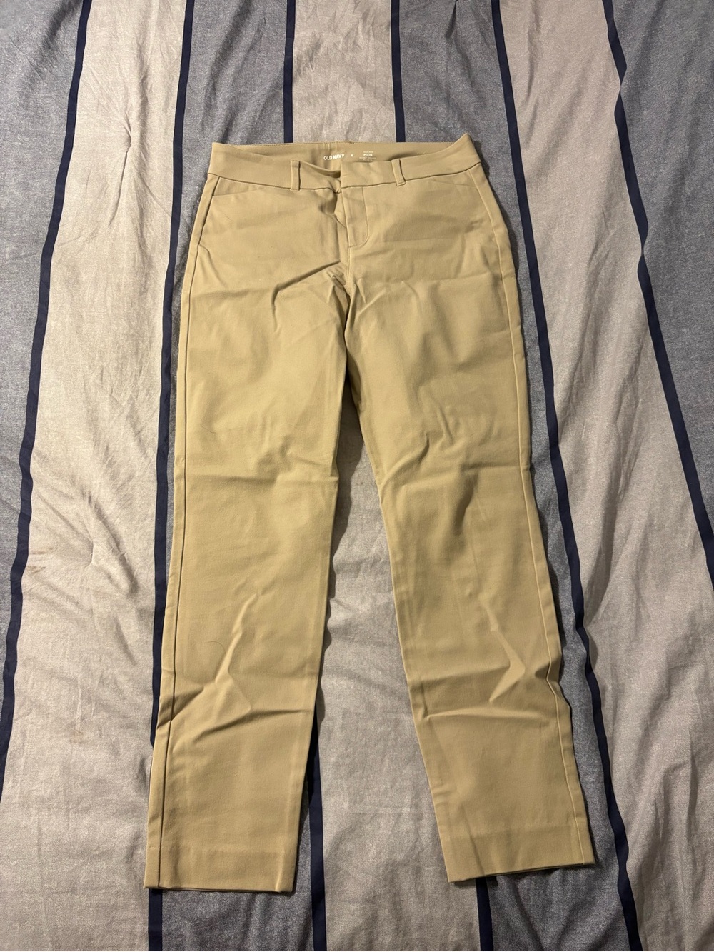 Old Navy Women's ankle Pixie Pants in Tan